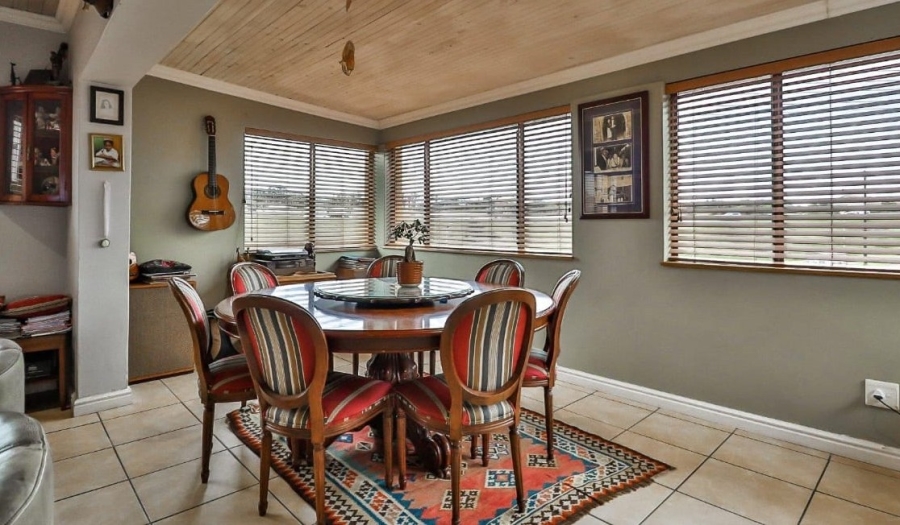 3 Bedroom Property for Sale in New Horizons Western Cape